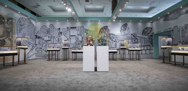 Rain快閃來台！Tiffany珠寶加持，展現高EQ機場穿搭！