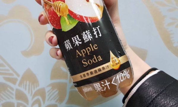 美粒果新品「蘋果蘇打」出沒在7-11～甜度更低，蘋果香更濃！難道這就是蘋果西打的接班人？