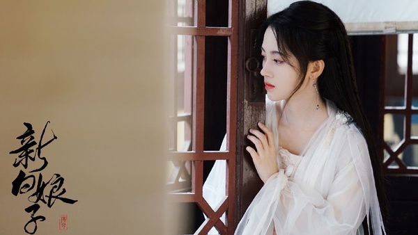 《白娘子》小青為白素貞黑化美炸！5版青蛇與白蛇，楊紫俏麗可愛，最後一版超妖豔