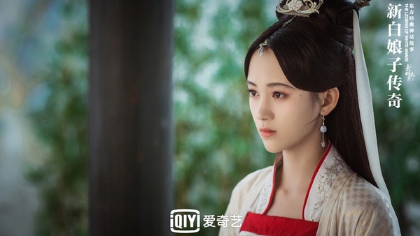 《白娘子》小青為白素貞黑化美炸！5版青蛇與白蛇，楊紫俏麗可愛，最後一版超妖豔