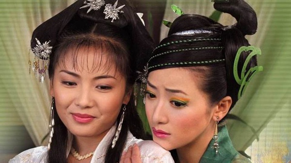 《白娘子》小青為白素貞黑化美炸！5版青蛇與白蛇，楊紫俏麗可愛，最後一版超妖豔