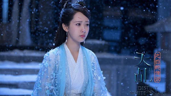 《白娘子》小青為白素貞黑化美炸！5版青蛇與白蛇，楊紫俏麗可愛，最後一版超妖豔