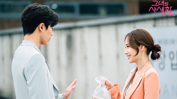 《她的私生活》9、10集124秒三段式成人版Kiss！金材昱超會撩，吃醋、呆萌樣又可愛得過分