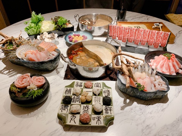 全新二代店「新這一鍋」高CP值平價路線，鍋底費降價，還多了自助吧、霜淇淋吃到飽！