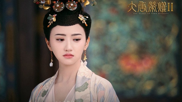 吳謹言唐朝古裝美翻天！網評7位唐裝美人，彭小苒甜美、范冰冰絕對是經典