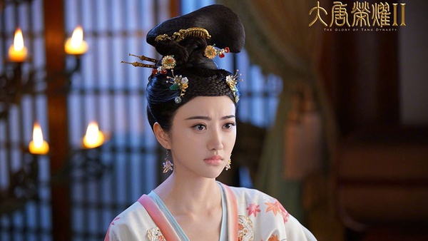 吳謹言唐朝古裝美翻天！網評7位唐裝美人，彭小苒甜美、范冰冰絕對是經典