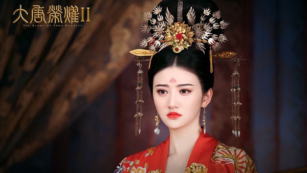 吳謹言唐朝古裝美翻天！網評7位唐裝美人，彭小苒甜美、范冰冰絕對是經典