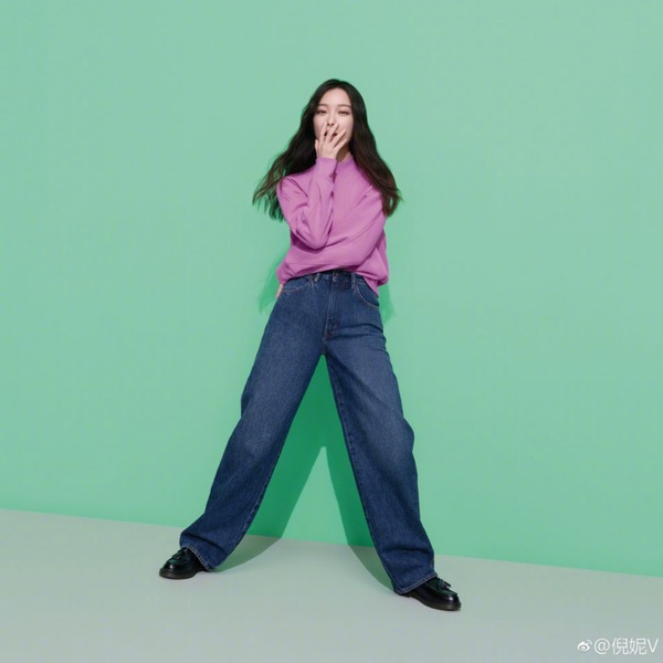 李聖經超絕腰身！大長腿+纖細腰身配擁有名和姓，這9位女星身材到底強在哪