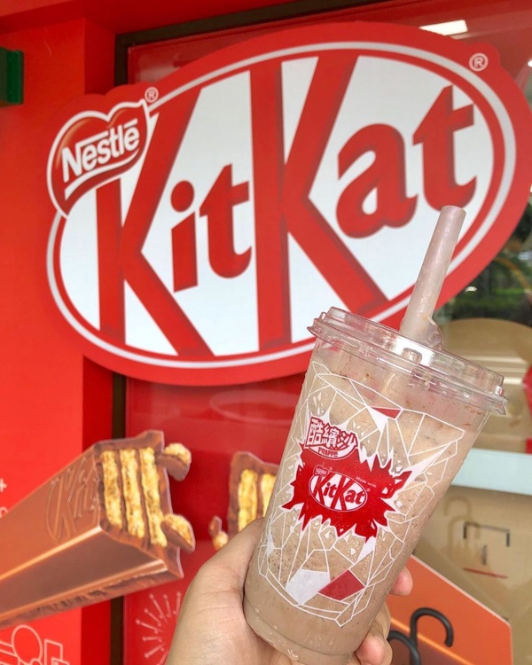 全家推出「KitKat巧克力酷繽沙」超強聯名！網推甜度適中外，還有薄荷酷繽沙口味快嚐鮮！