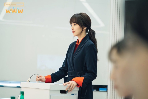 李多熙《WWW:請輸入檢索詞》新戲造型！超帥柔道女強人，還喜歡在家看狗血劇