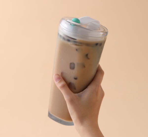 「FLOAT漂浮珍奶杯」預計這天開賣！沒吸管也不用湯匙吃珍珠的「FLOAT漂浮珍奶杯」以後再用吸管都是藉口！