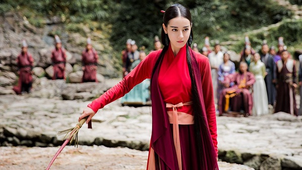 迪麗熱巴12個絕美古裝角色！《三生三世》鳳九不是最美，她演的聶小倩才讓人驚艷