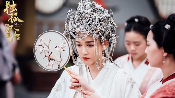 古裝劇大婚名場面盤點！10位新娘同場比美，楊冪超霸氣，而她成最慘新娘