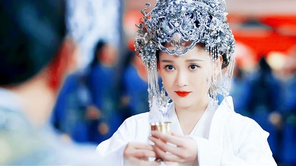 古裝劇大婚名場面盤點！10位新娘同場比美，楊冪超霸氣，而她成最慘新娘