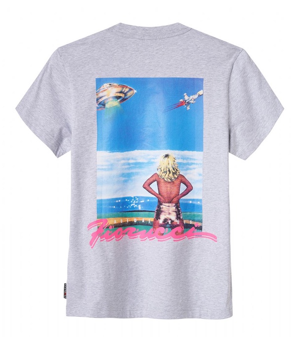 珊瑚橘老爹鞋、復古連身泳衣太美!adidas﻿ Originals 與米蘭潮牌Fiorucci﻿ 推出時尚聯名！