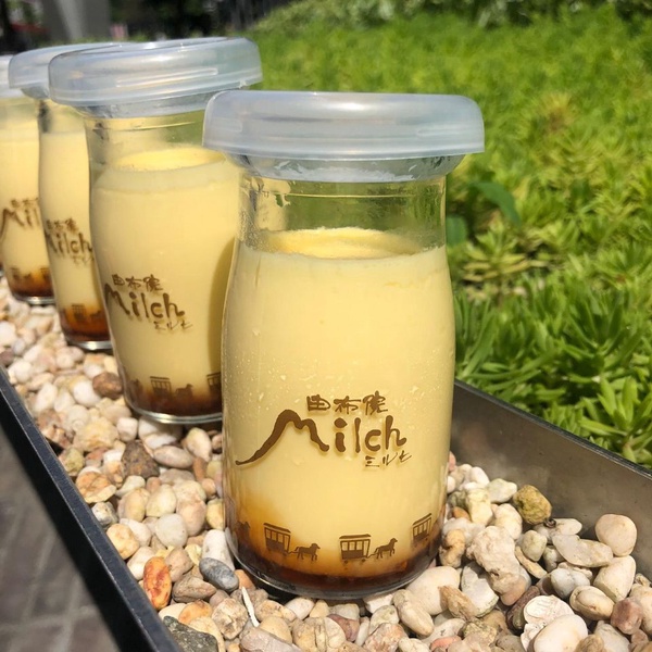日本超人甜點「Milch由布院」推出「手匠半熟布丁」，開賣時間、地點看這裡～