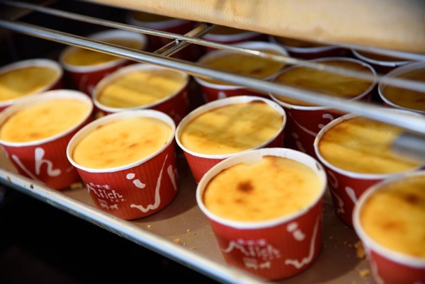 日本超人甜點「Milch由布院」推出「手匠半熟布丁」，開賣時間、地點看這裡～