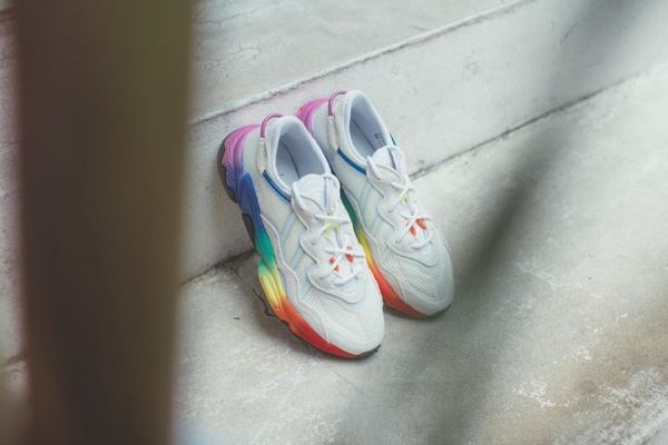 小S、Ella、陳婷妮和Melody都穿上「彩虹單品」，adidas Originals、NIKE、MICHAEL Michael Kors、vans、swatch新品特搜~