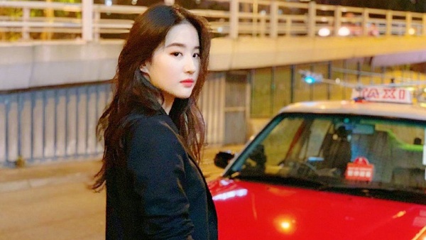 7位真人版迪士尼公主！《阿拉丁》茉莉公主私下美炸，艾瑪華森被讚「人間貝兒」