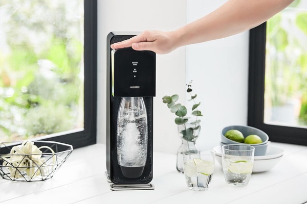 氣泡水機也要少女心「芭蕾粉」，在家就能DIY解暑低卡氣泡飲~