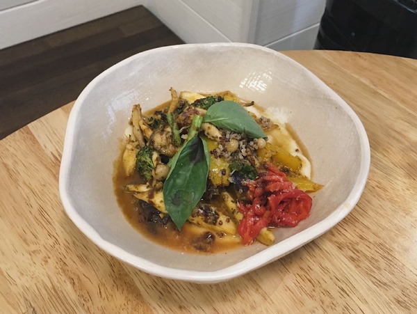 赤峰街超人氣燉飯專賣店「桔梗燉飯」，創意燉飯大推香濃花雕雞口味！