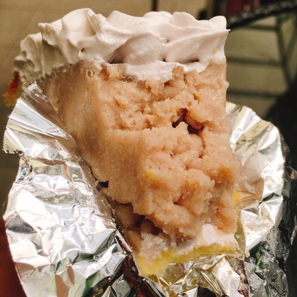 超浮誇芋頭泡芙！台北東區食芋堂IG爆紅，酥皮加上芋泥土石流，芋頭控們絕對不能錯過～
