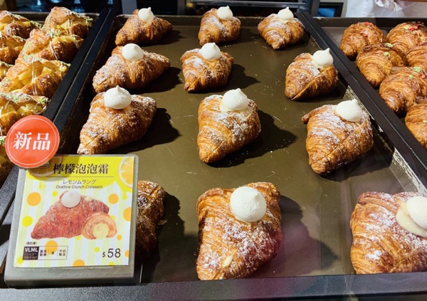 八月堂推檸檬泡泡霜口味，還有超人氣沖繩黑糖蕨餅可頌全台都可以吃到了！