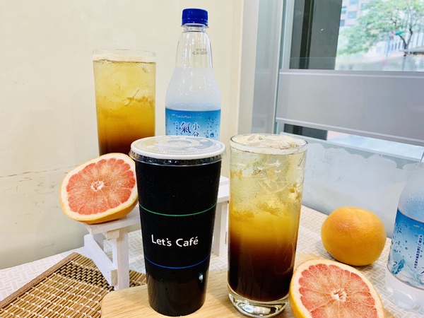全家便利商店推陽光紅柚氣泡特調新飲品，今夏不能錯過的果香+咖啡香！