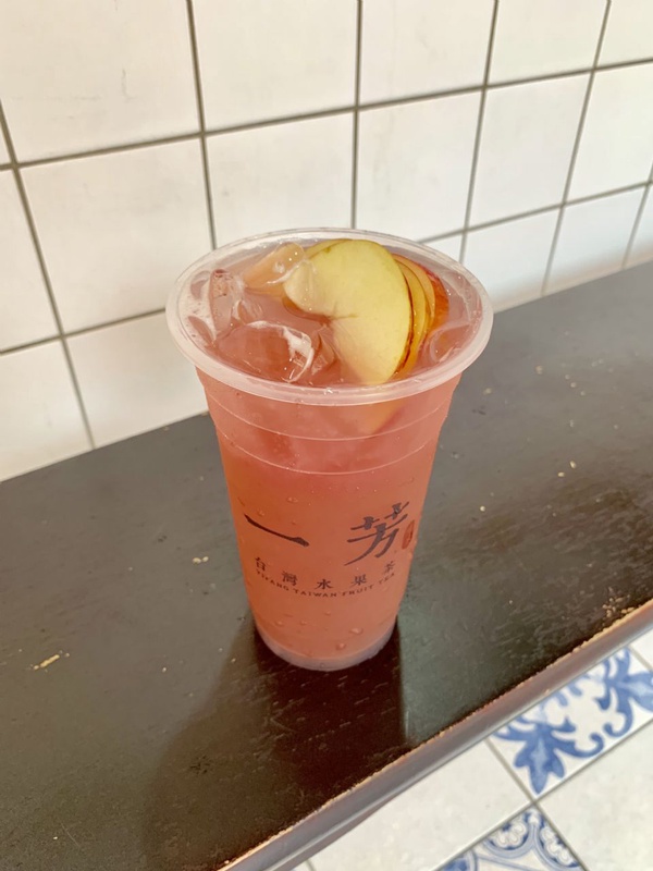 一芳水果茶推「大村葡萄水果茶」，嚴選大村巨峰葡萄每杯都喝得到新鮮葡萄汁！