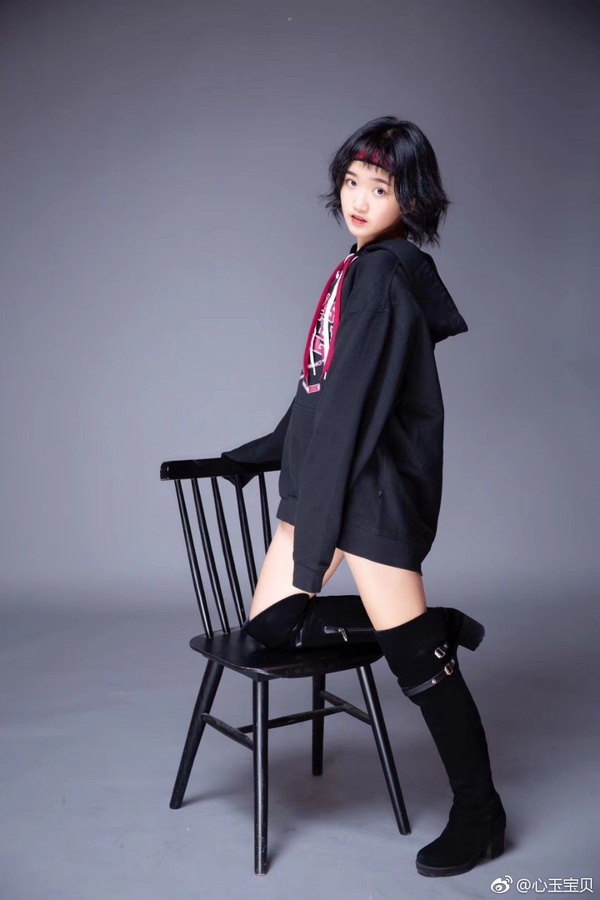 《甄嬛傳》甄嬛長女「朧月公主」長大了！15歲劉心玉近照釋出，童星變身美少女
