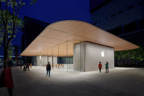 Apple台北信義A13旗艦店開幕！全新APPLE WATCH彩虹錶帶限量開賣！
