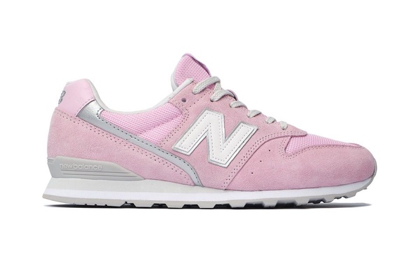 New Balance「冰砂色系」AM210系列上市！經典996、少女小白鞋，還有夏日必備涼拖鞋，22雙新款搶先看！