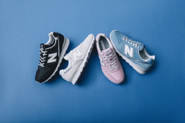 New Balance「冰砂色系」AM210系列上市！經典996、少女小白鞋，還有夏日必備涼拖鞋，22雙新款搶先看！