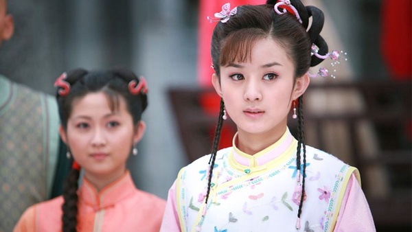 回歸趙麗穎在《新還珠格格》的10個造型！盛世美顏駕馭奇葩妝髮