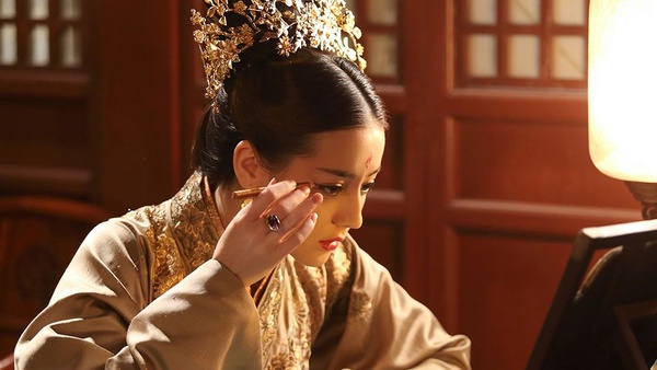 熱巴《三生三世》古裝造型比楊冪百變！10套服裝少女~女帝，真正是四海八荒第一美