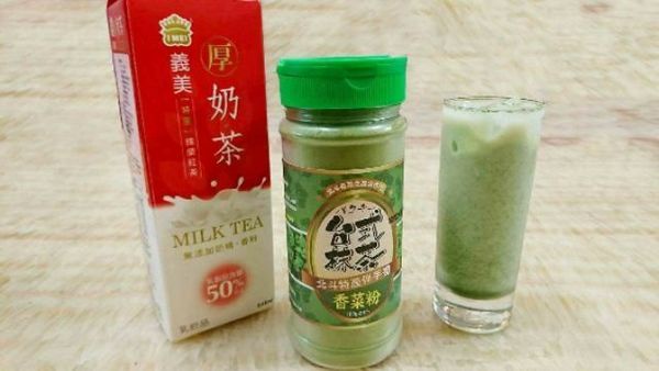 香菜控必備「台式抹茶-香菜粉」，一撒化身香菜霜淇淋、香菜拿鐵！
