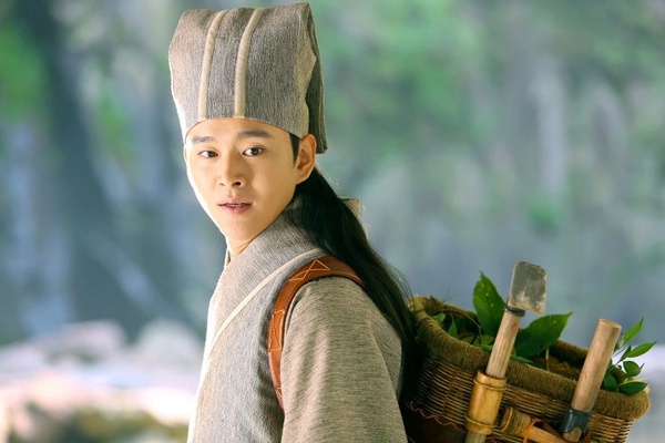 《如懿傳》9位配角都大有來頭！李玉公公合作楊冪、唐嫣、趙麗穎、郭碧婷，堪稱女神收割機