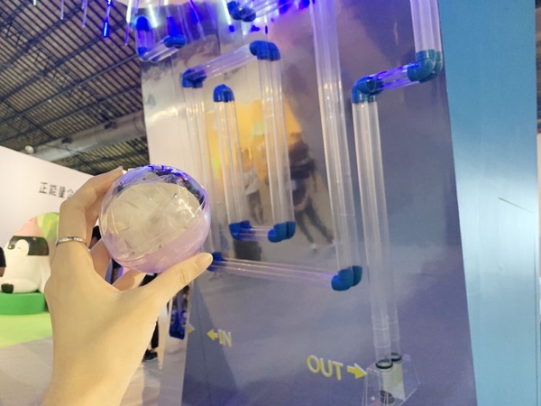 《蛋蛋特展》經典扭蛋大集合!杯緣子、面紙盒摺耳貓、正能量企鵝一次駕到!