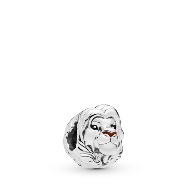 PANDORA x《獅子王》聯名飾品登場，栩栩如生的迷你辛巴戴著走，項鍊、耳環、串飾通通有！