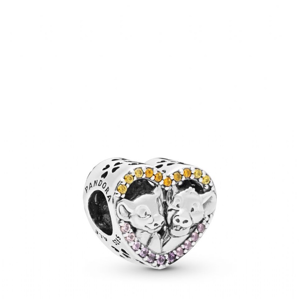 PANDORA x《獅子王》聯名飾品登場，栩栩如生的迷你辛巴戴著走，項鍊、耳環、串飾通通有！