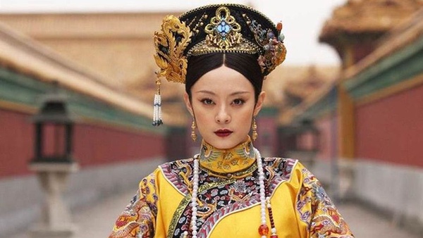 《如懿傳》玫嬪接演《熹妃傳》！回顧宮鬥霸主甄嬛11套造型，從少女黑化成太后