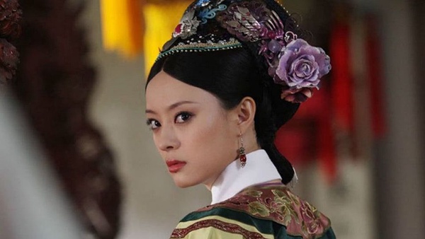 《如懿傳》玫嬪接演《熹妃傳》！回顧宮鬥霸主甄嬛11套造型，從少女黑化成太后