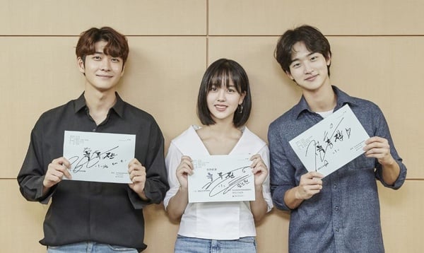 2019下半年韓劇推薦！IU、秀智、玄彬、車銀優、李棟旭...2019下半年不怕劇荒了！