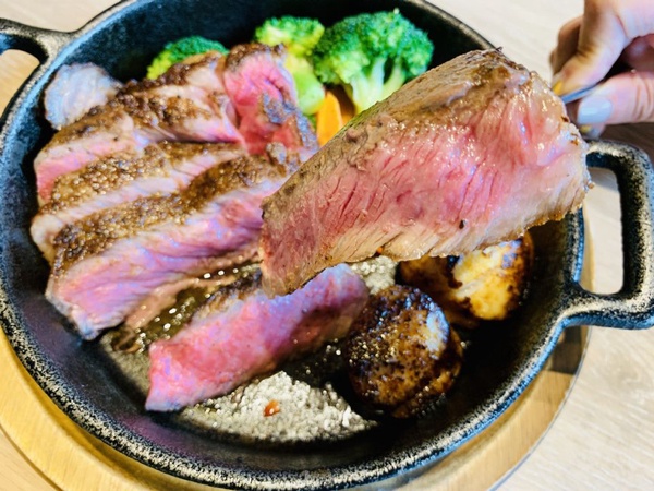 傑克兄弟牛排館推美國菲力牛排免費升級活動，即日起開跑~新鮮冷藏美國牛肉這裡通通吃得到！