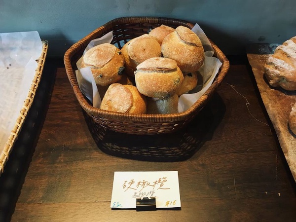 IG超熱門麵包店「FlourishBakery花咲」推薦！芋頭捲、吐司通通好美味~
