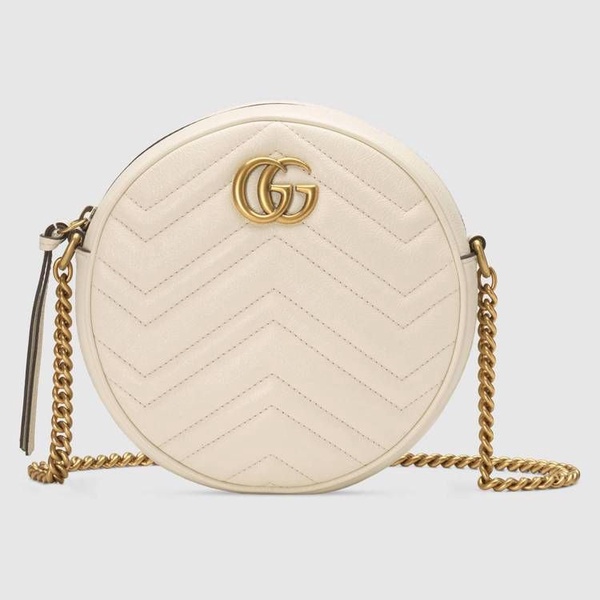 GUCCI「愛心水桶包」成為最新It Bag！背面暗藏小玄機，小巧外型卻實用度滿分！