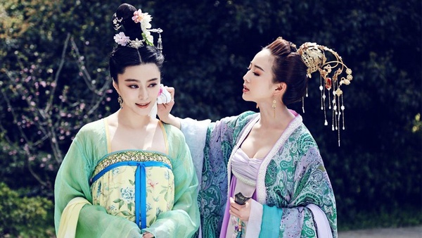 回顧范冰冰、李晨定情作《武媚娘傳奇》！15套造型少女~女帝，光頭、老妝都能駕馭