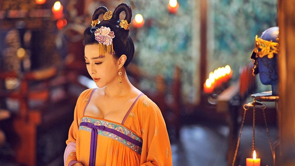 回顧范冰冰、李晨定情作《武媚娘傳奇》！15套造型少女~女帝，光頭、老妝都能駕馭