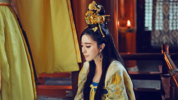 回顧范冰冰、李晨定情作《武媚娘傳奇》！15套造型少女~女帝，光頭、老妝都能駕馭
