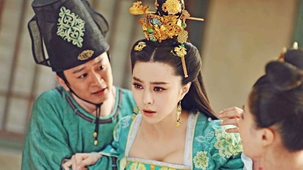 回顧范冰冰、李晨定情作《武媚娘傳奇》！15套造型少女~女帝，光頭、老妝都能駕馭